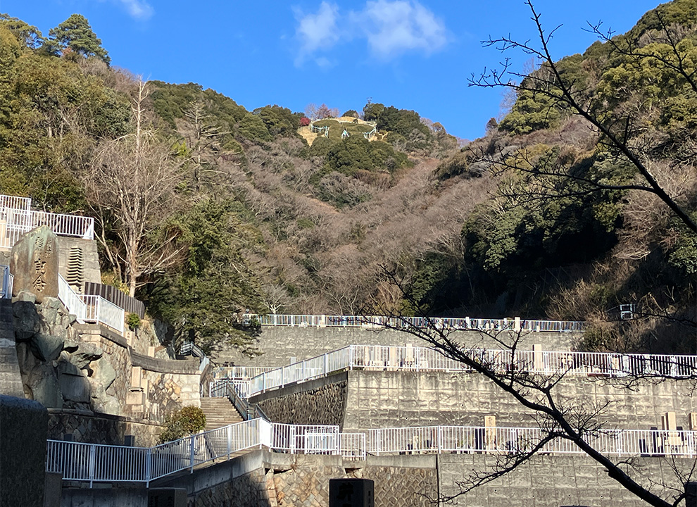 神戸市営追谷墓園